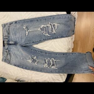 Aeropostale boyfriend styled jeans.